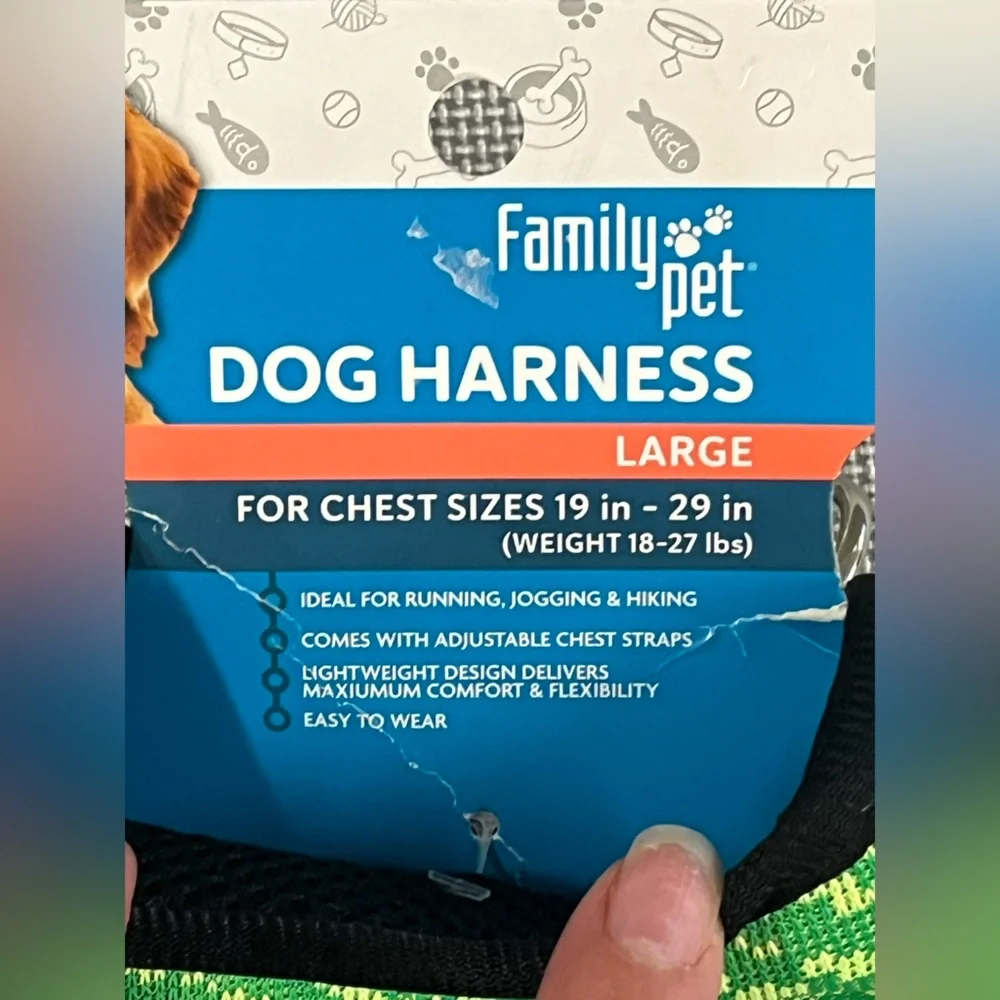 Breathable dog harness w/ adjustable straps. Lightweight, flexible. Size M-L NWT